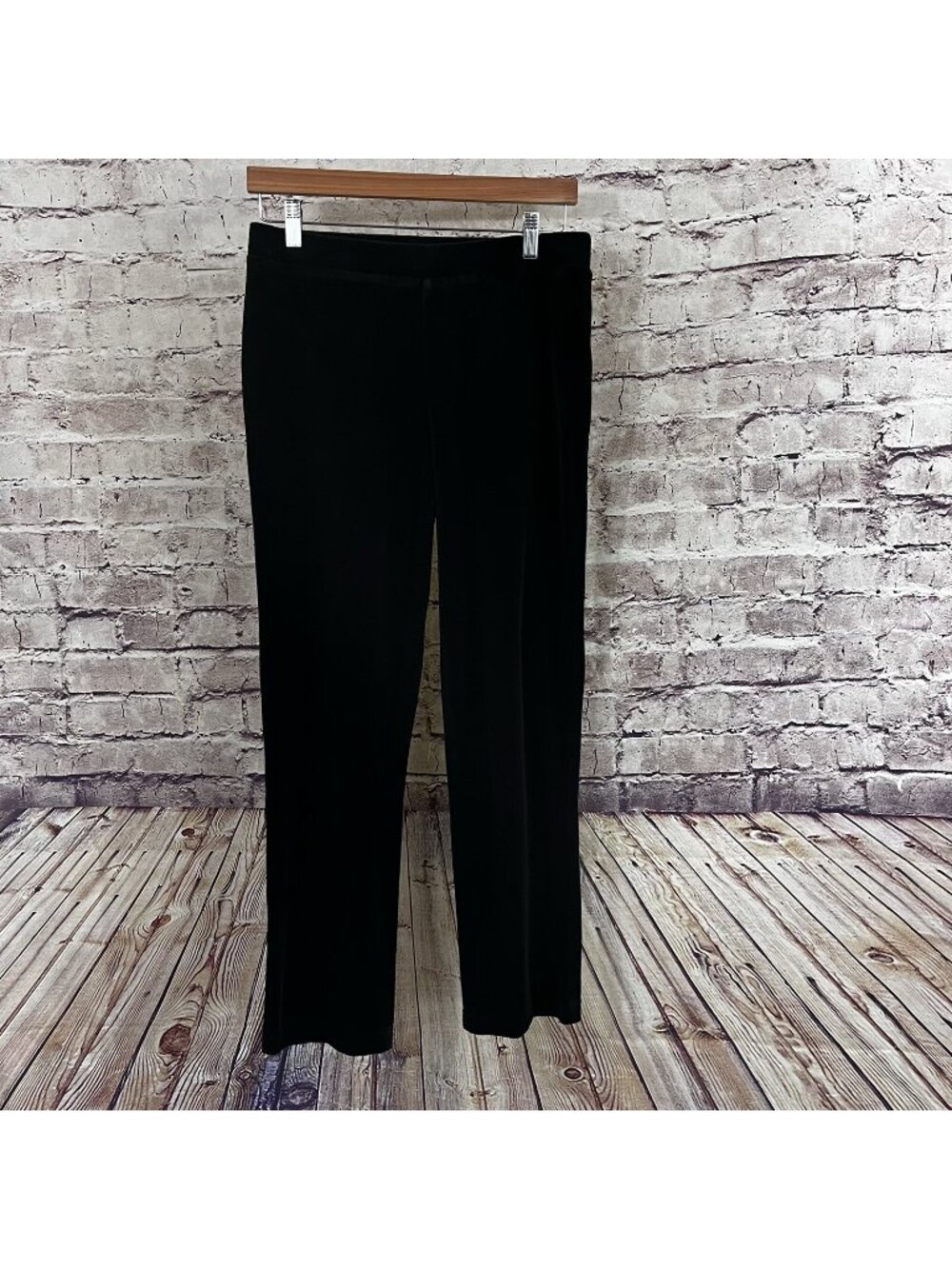 Chico’s Weekends Black Velour Pull On Straight Leg Pants